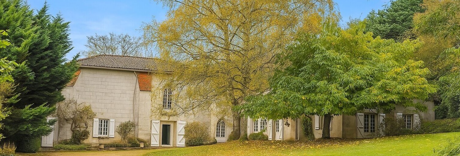 Maison 8 Pièces 245 m² à vendre à Colombiers (86490)