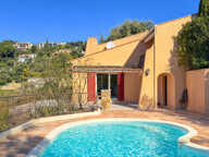 A VENDRE VILLA VUE MER GOLFE DE ST-TROPEZ 5 CHAMBRES ANNEXE PISCINE PARKINGS  AUX ISSAMBRES — photo 3