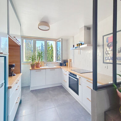 Appartement 4 pièces 267875 €