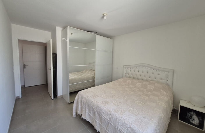 A VENDRE UN APPARTEMENT T3 RDC A LA COURONNE PROCHE CENTRE — photo 4