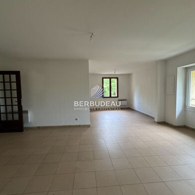Appartement 4 pièces 735 €