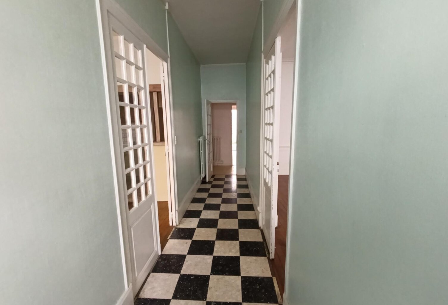 Hyper centre Bourgueil — photo 1