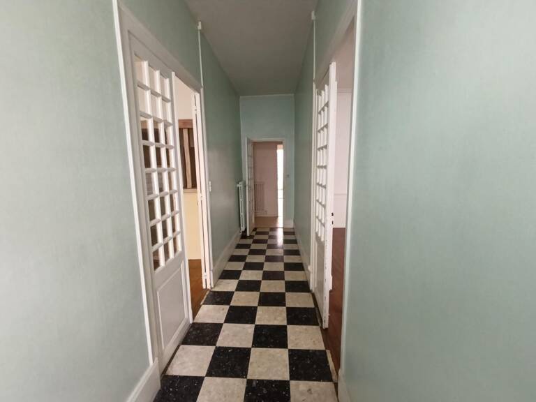 Hyper centre Bourgueil — photo 1
