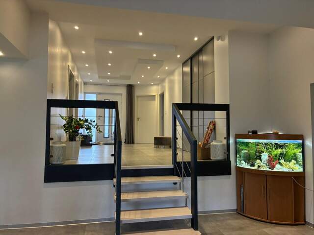 Villa contemporaine de 197 m²  DPE B  3 544 m² de terrain avec vue dégagée — photo du bien