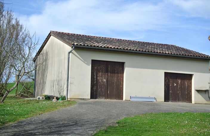 Dans un environnement verdoyant — photo 4