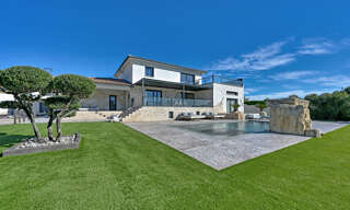 Maison 8 Pièces 400 m² à vendre à Uzès (30700)