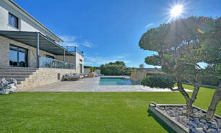 Maison 8 Pièces 400 m² à vendre à Uzès (30700)