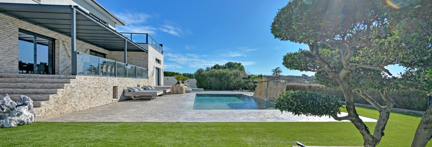 Maison 8 Pièces 400 m² à vendre à Uzès (30700)