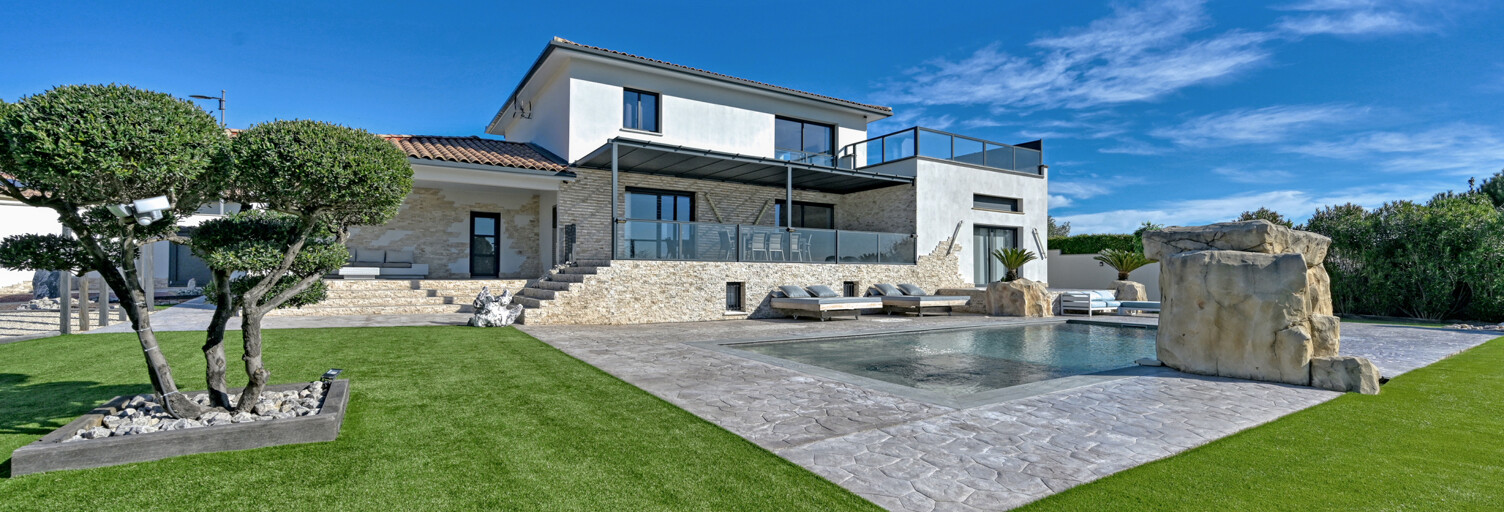 Maison 8 Pièces 340 m² à vendre à Uzès (30700)