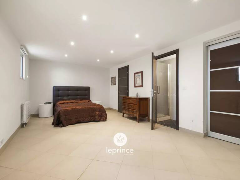 Nice Évêché - 5 Pièces - Appartement Villa — photo 1