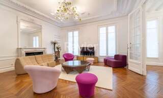 Appartement 6 Pièces 172 m² à louer à Paris 9 (75009)