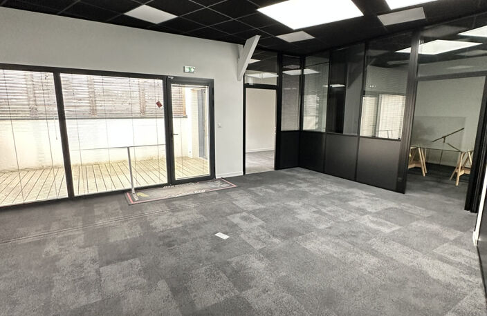 A LOUER Bureaux 123m2 - Angers Sud Est — photo 2