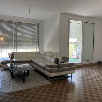Appartement 3 pièces 930 €