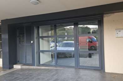 Commerce 4 pièces 900 €