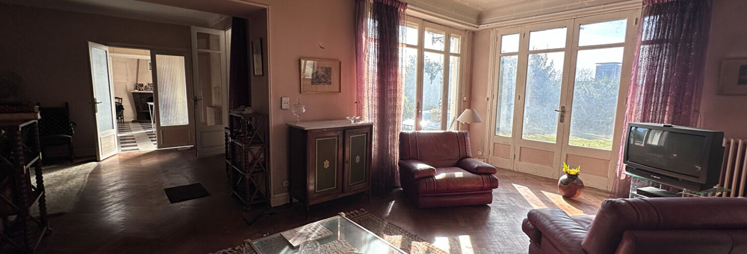 Maison 9 Pièces 235 m² à vendre à Pau (64000)