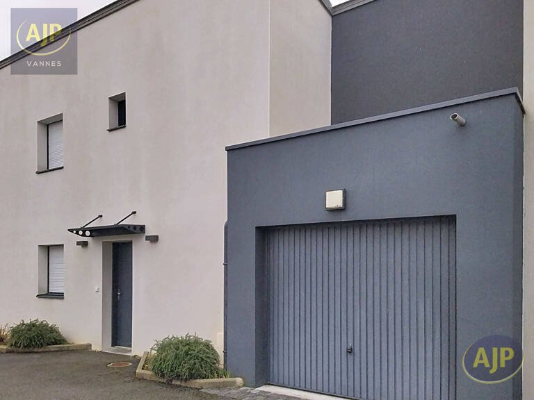 MAISON 119 M2 - VANNES ST GUEN — photo 1