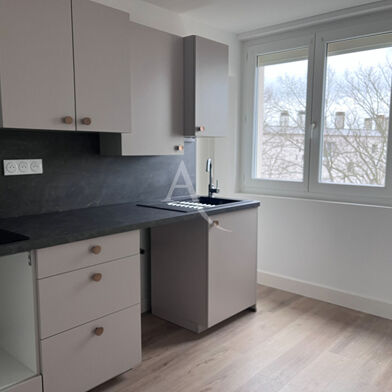 Appartement 4 pièces 770 €