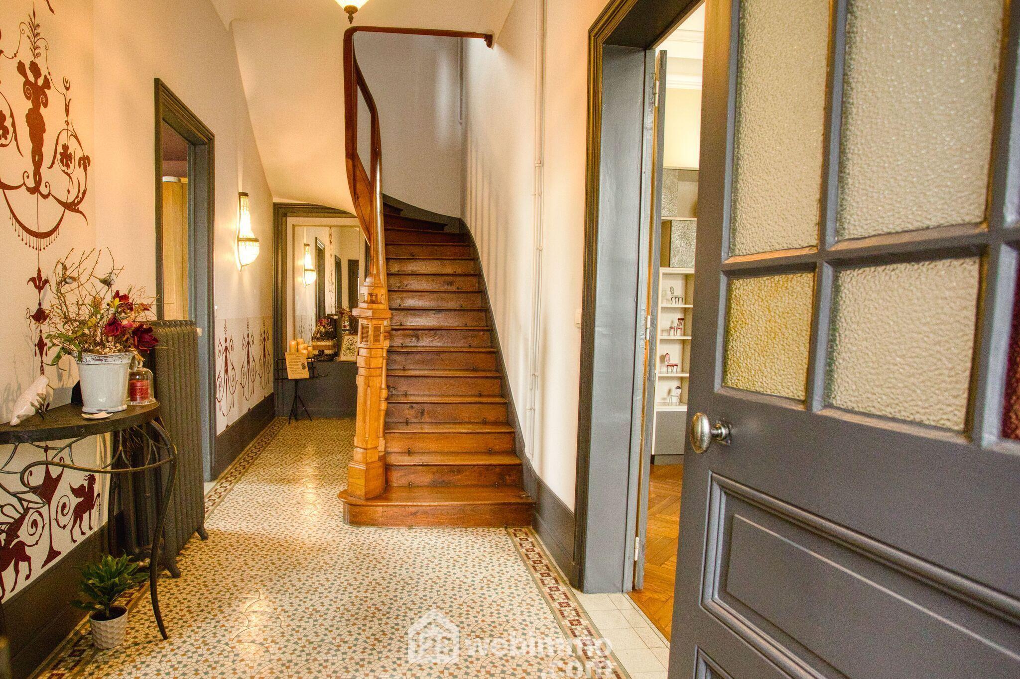 Villa / Maison  T7 à vendre Rochelle (La) 17000