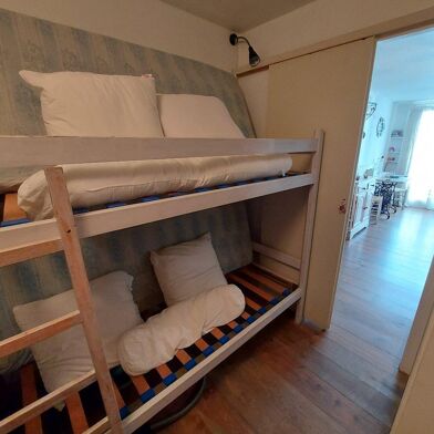 Appartement 1 pièces 375 €