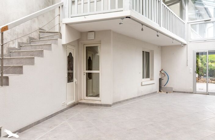 Maison de ville de 13 pièces principales — photo 3