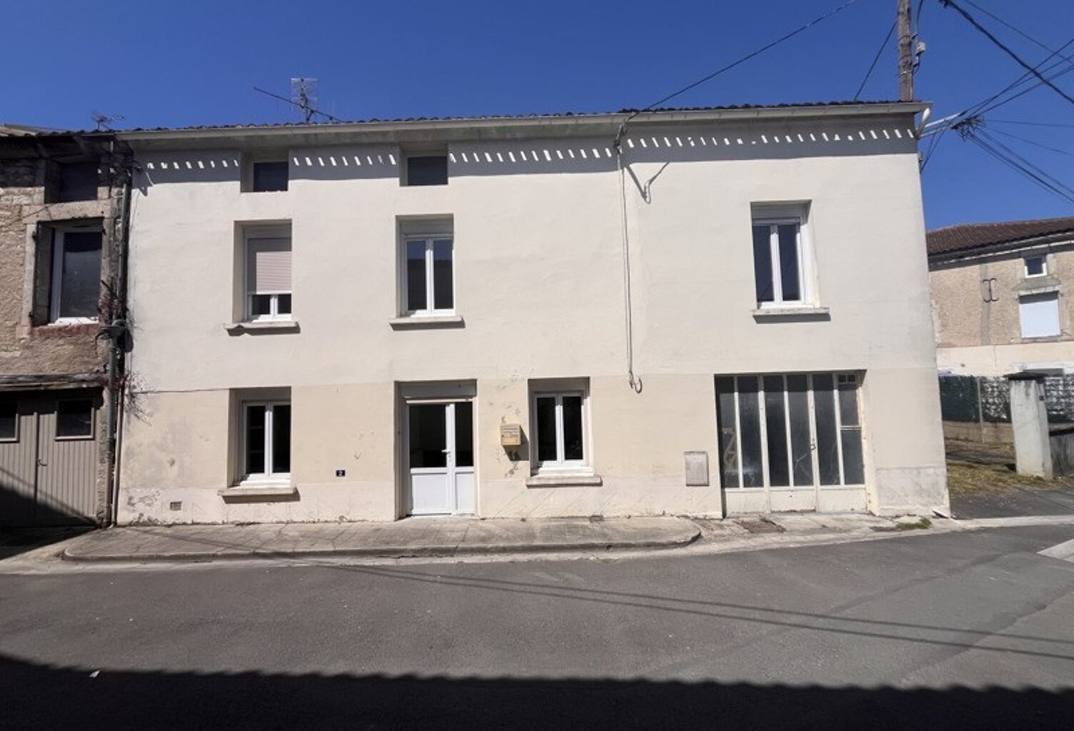 Maison de bourg de 5 pièces principales — photo 1
