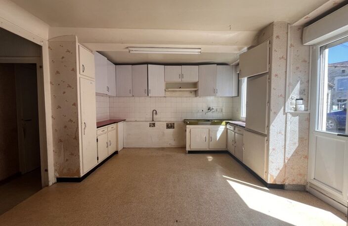Maison de bourg de 5 pièces principales — photo 2