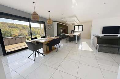 Maison 4 pièces 296520 €