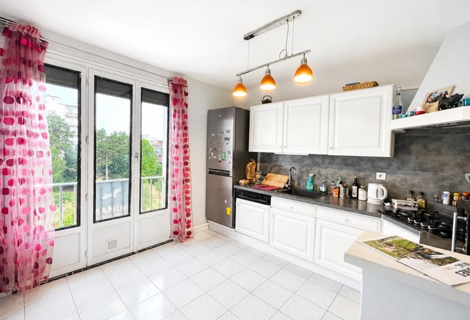 Vente appartement 4 pièces 77 m² Décines-Charpieu (69150) — photo 1