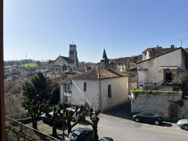 Maison de ville de 4 pièces principales — photo du bien