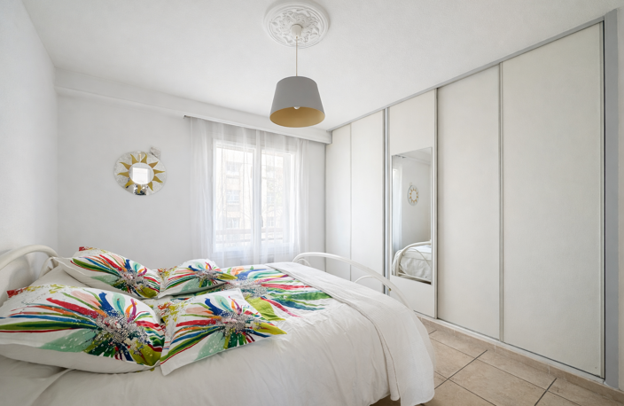 LONGCHAMP T4 — photo 3
