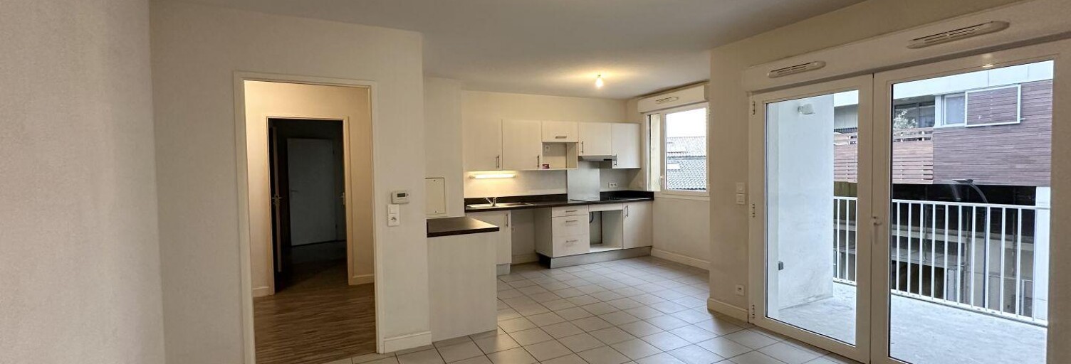 Appartement 3 Pièces 65 m² à louer à Bordeaux (33300)