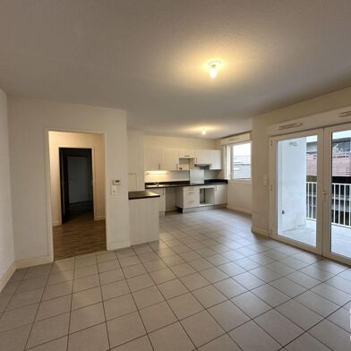 Appartement 3 pièces 909 €