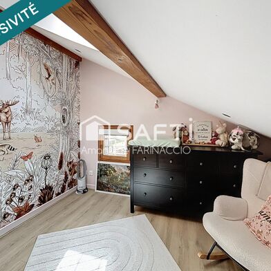 Appartement 4 pièces 290000 €