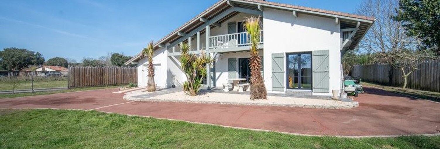 Maison 7 Pièces 188 m² à vendre à Azur (40140)