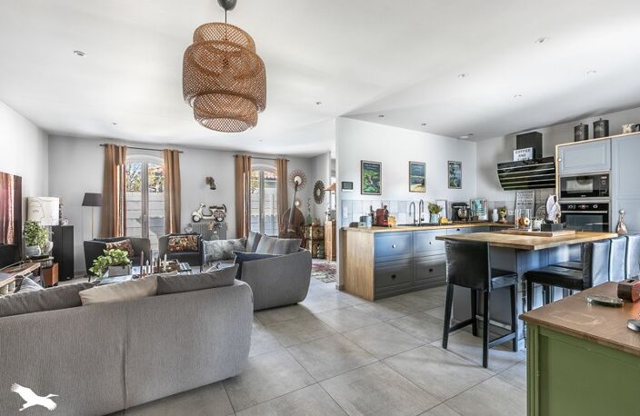 Contemporaine de 6 pièces principales — photo 2