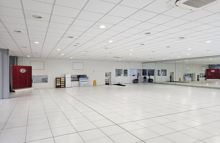 Local commercial — photo 3