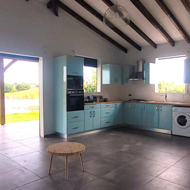 Maison 4 pièces 1300 €