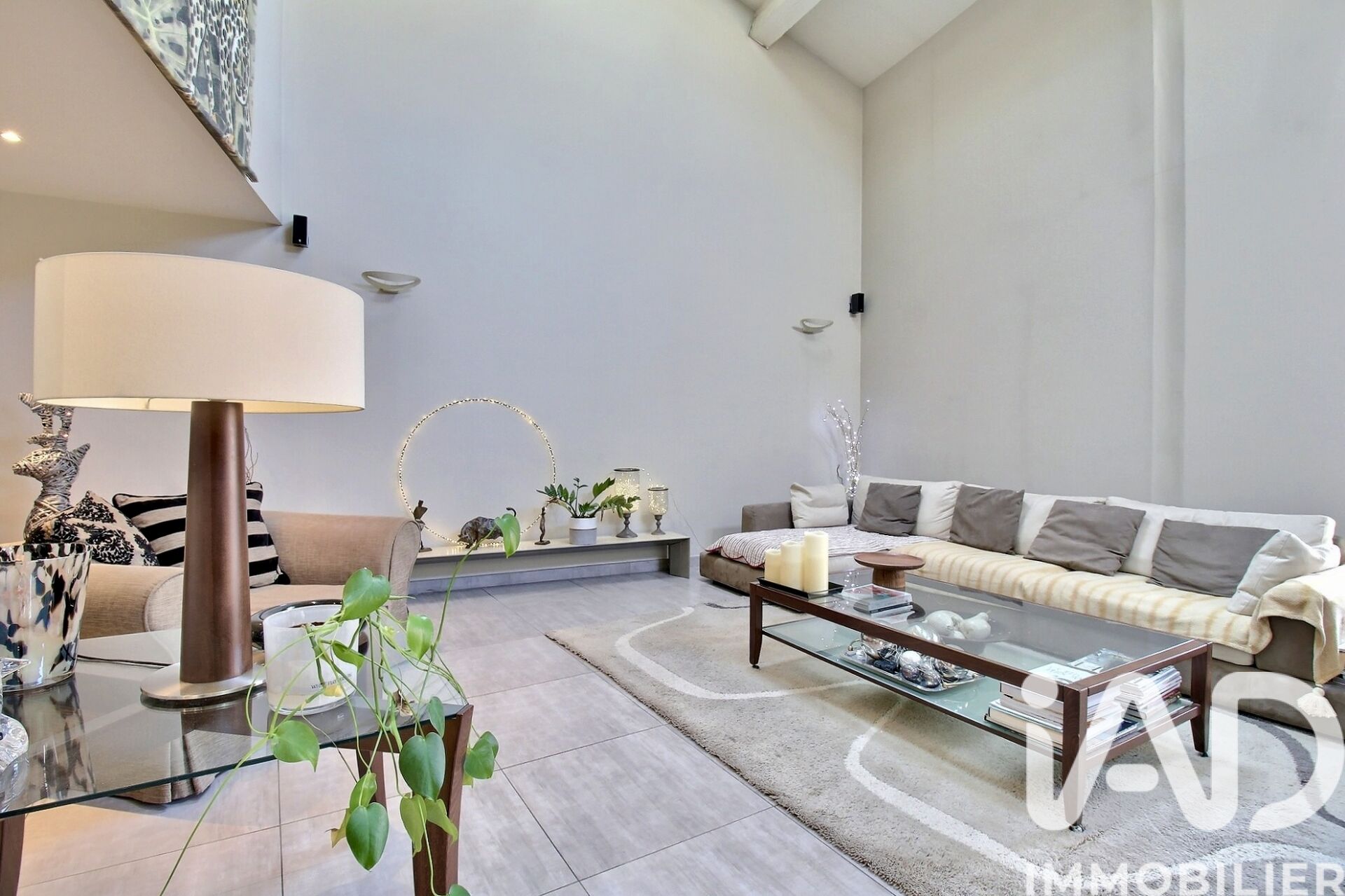 Morieres-Les-Avignon - 216m² - 6p. - 5ch.