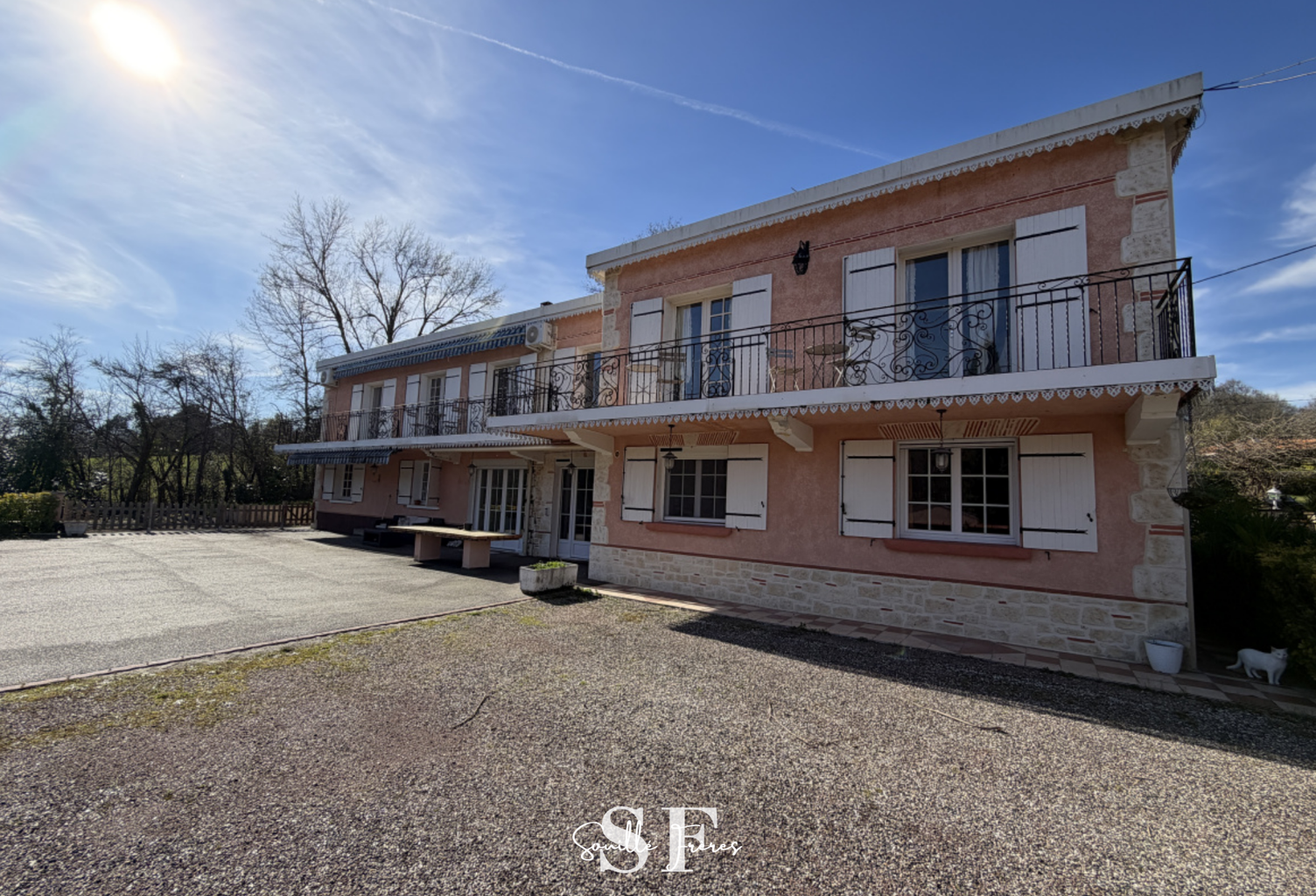 BAJAMONT - BELLE VILLA DE CONSTRUCTION TRADITIONNELLE AVEC DEPENDANCES - PISCINE ET PARC — photo 1