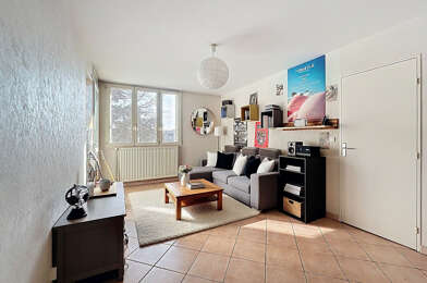 Appartement 4 pièces 220000 €