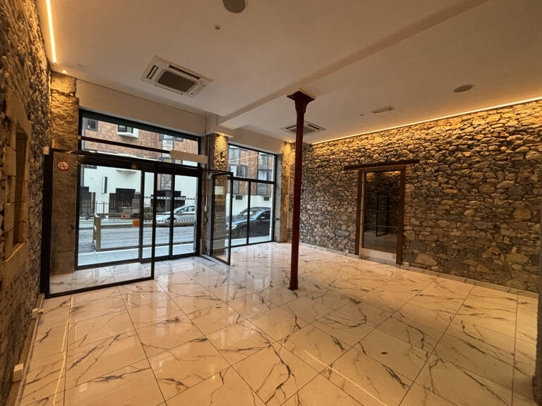 Local Commercial 120 m2 — photo 1
