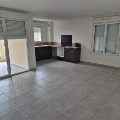 Appartement 3 pièces 910 €