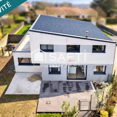 Maison 9 pièces 505500 €