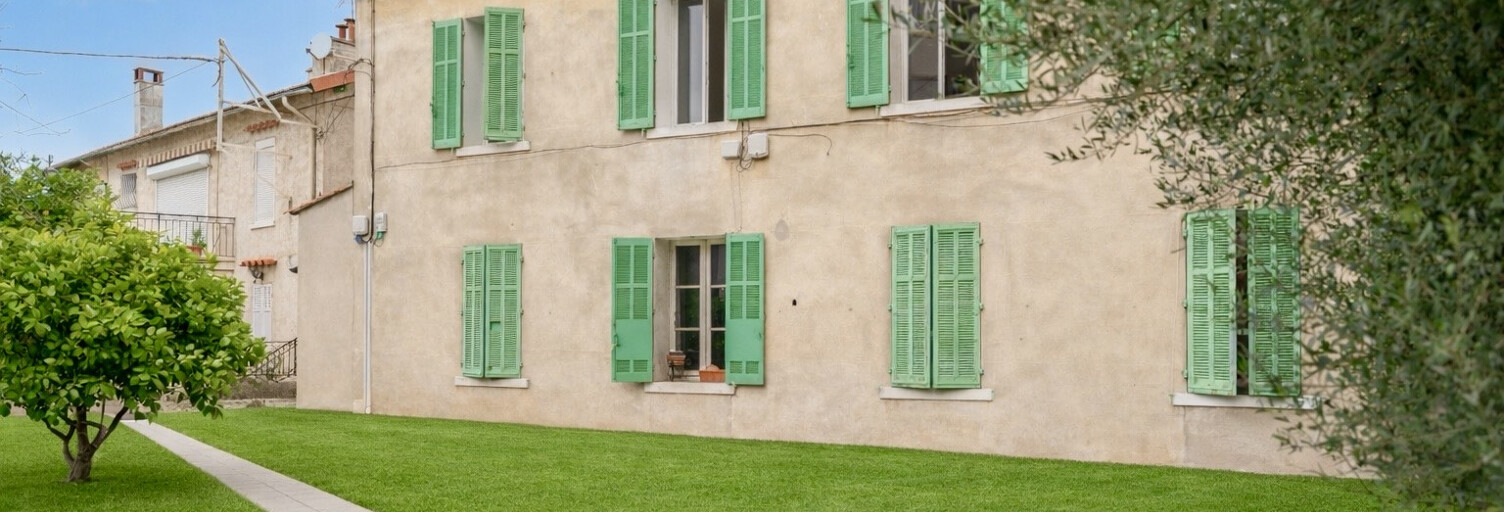 Immeuble  210 m² à vendre à Toulon (83200)