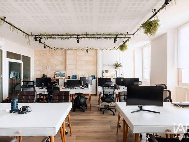 Location Bureaux 100 m&sup2; — photo du bien