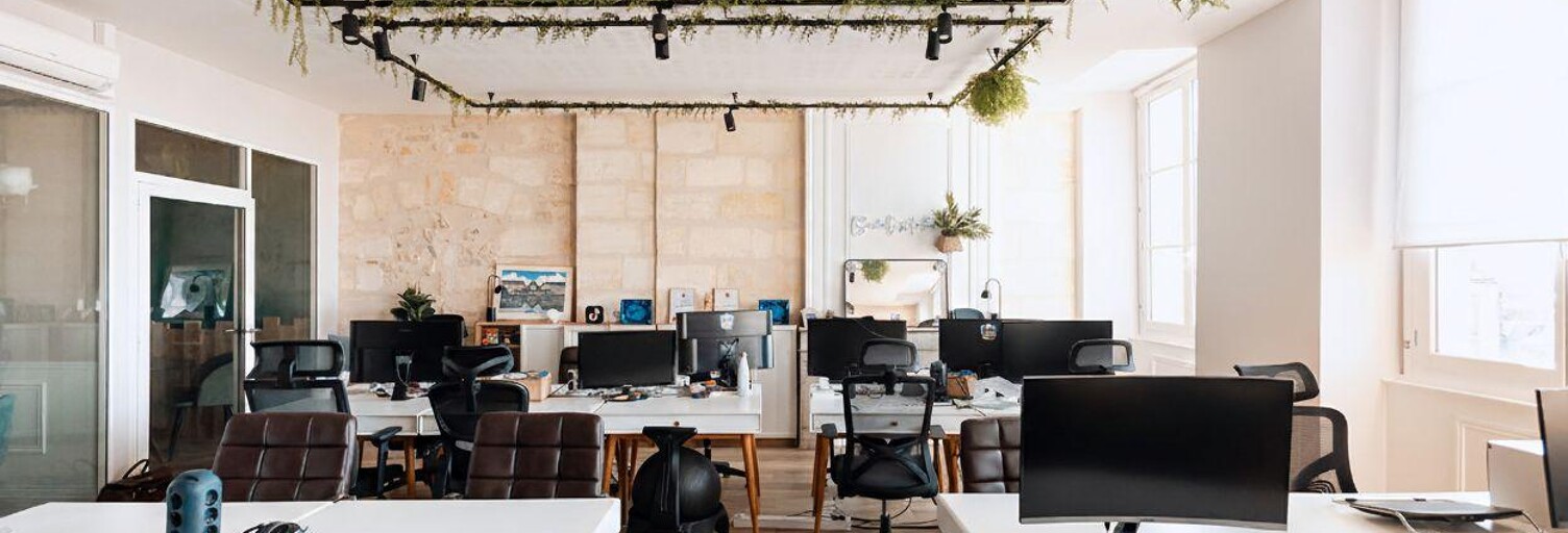 Bureau  100 m² à louer à Bordeaux (33000)