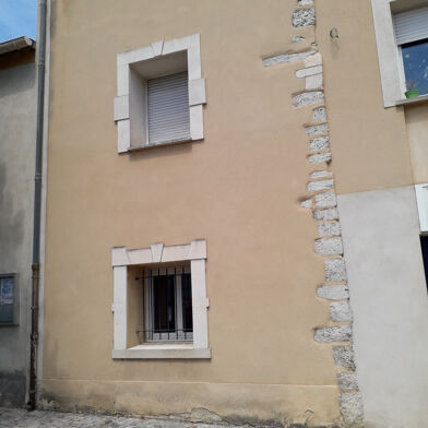 Appartement 3 pièces 637 €