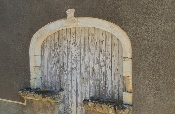 Maison de village à rénover - Beau Potentiel — photo 3