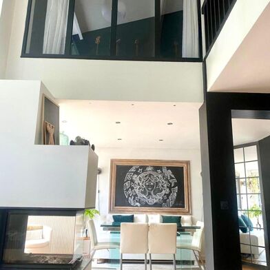 Maison 8 pièces 595000 €