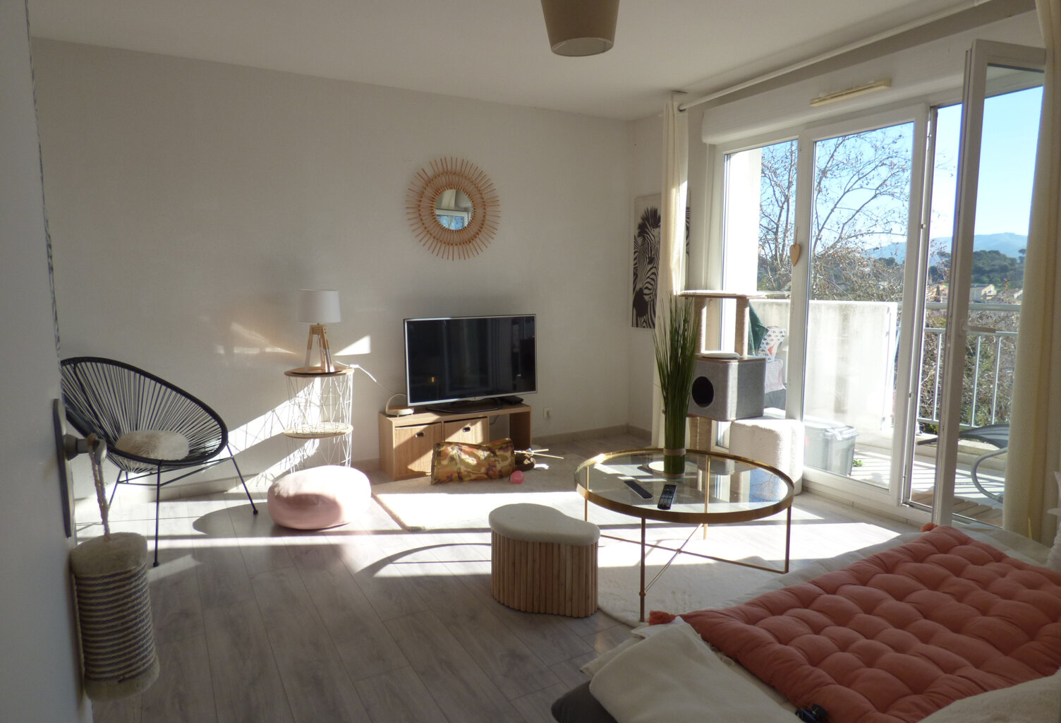 Appartement de type 2 + double parking privatif - 40 m2 - VENDU LOUÉ - 119.000 € - 13013 Marseille — photo 1